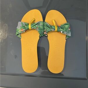 Havaianas Tan Flip Flops